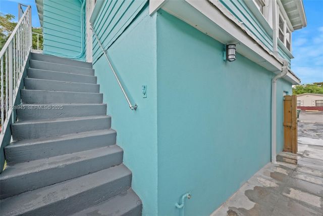 766 NW 42nd St c, Oakland Park, FL 33309