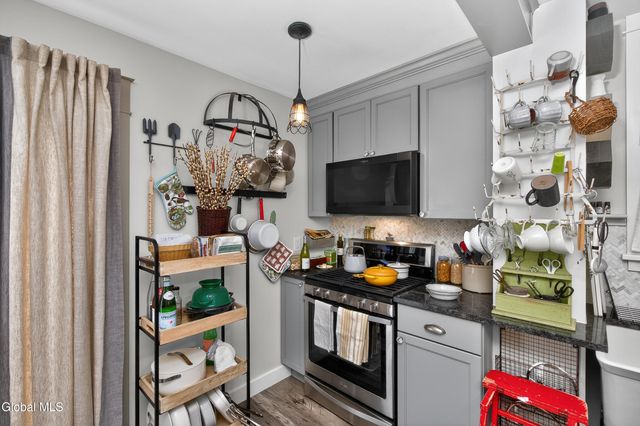 1593 Randolph Road, Schenectady, NY 12308