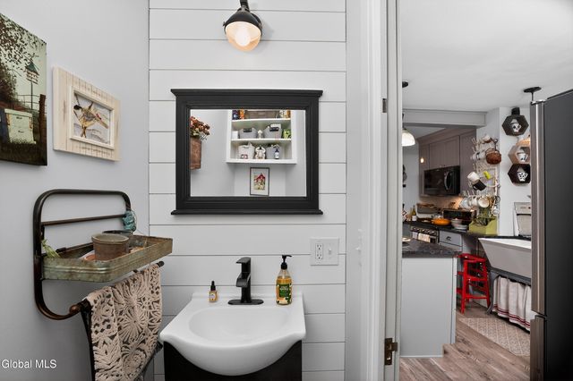 1593 Randolph Road, Schenectady, NY 12308