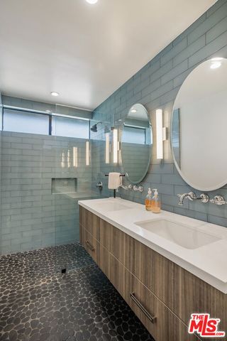 8400 Mulholland Drive, Los Angeles, CA 90046