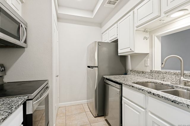 11001 Wurzbach Rd Apt 402, San Antonio, TX 78230