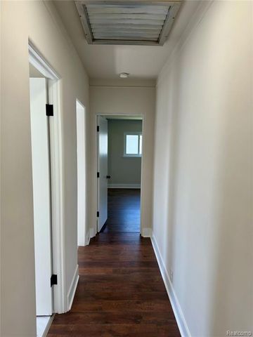 7254 Gerald Avenue, Warren, MI 48092