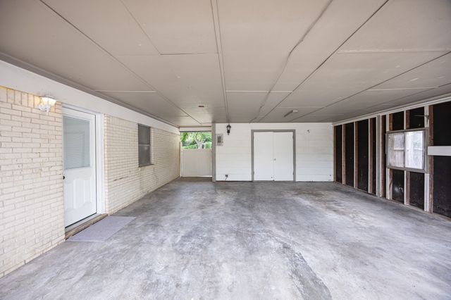 5405 Trail Lake Drive, Fort Worth, TX 76133