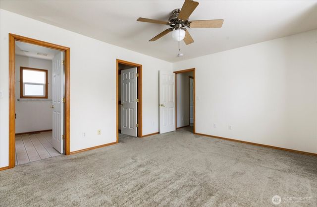 594 SW Regency Drive, Oak Harbor, WA 98277