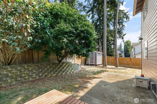 594 SW Regency Drive, Oak Harbor, WA 98277