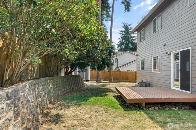 594 SW Regency Drive, Oak Harbor, WA 98277