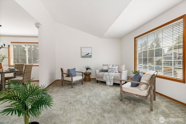 594 SW Regency Drive, Oak Harbor, WA 98277