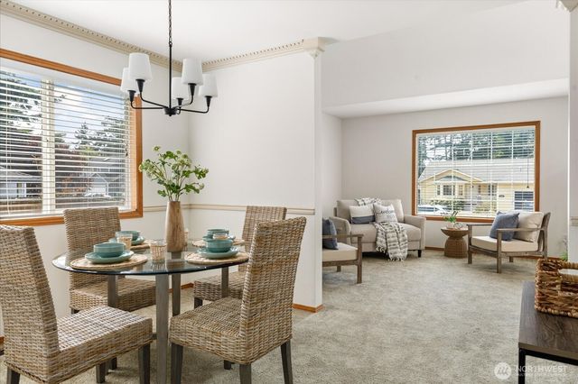 594 SW Regency Drive, Oak Harbor, WA 98277