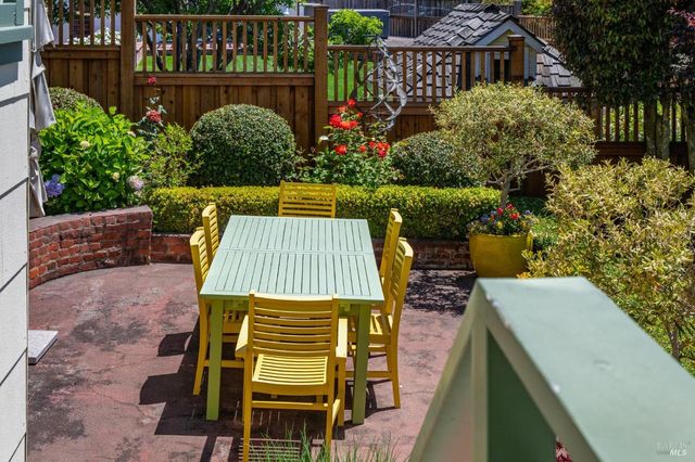 2350 Paradise Dr, Tiburon, CA 94920