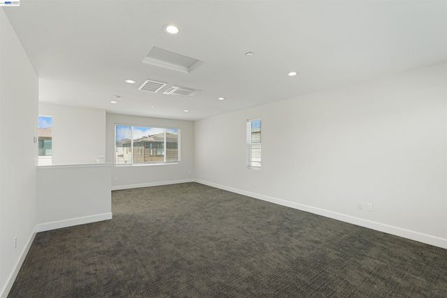 5915 Abbott St, Dublin, CA 94568