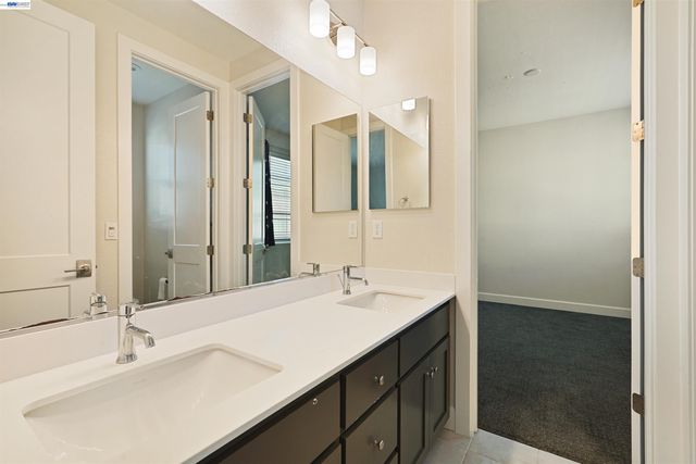 5915 Abbott St, Dublin, CA 94568