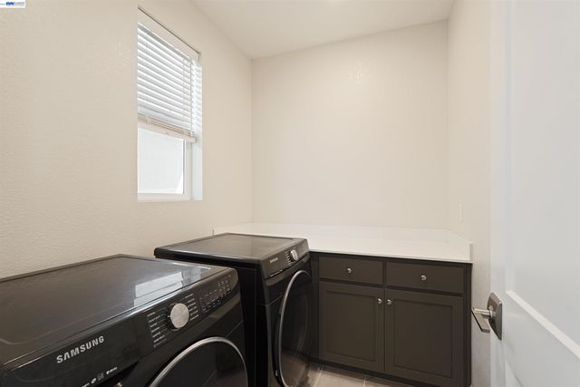 5915 Abbott St, Dublin, CA 94568
