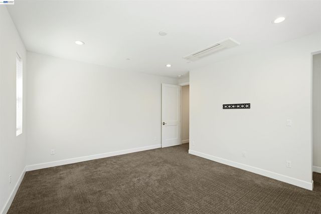 5915 Abbott St, Dublin, CA 94568