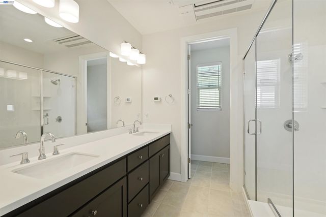 5915 Abbott St, Dublin, CA 94568