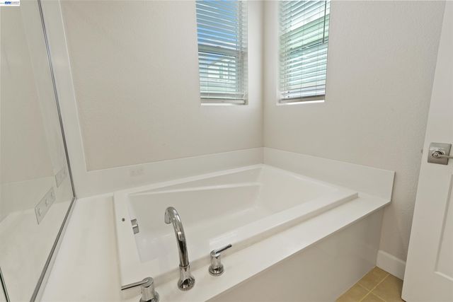 5915 Abbott St, Dublin, CA 94568