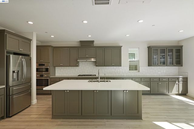 5915 Abbott St, Dublin, CA 94568