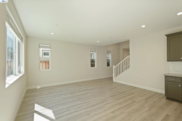 5915 Abbott St, Dublin, CA 94568