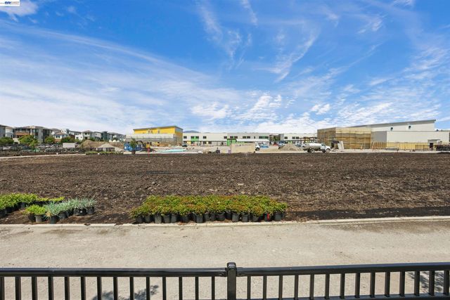 5915 Abbott St, Dublin, CA 94568