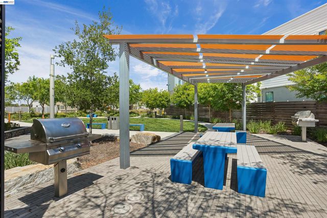 5915 Abbott St, Dublin, CA 94568