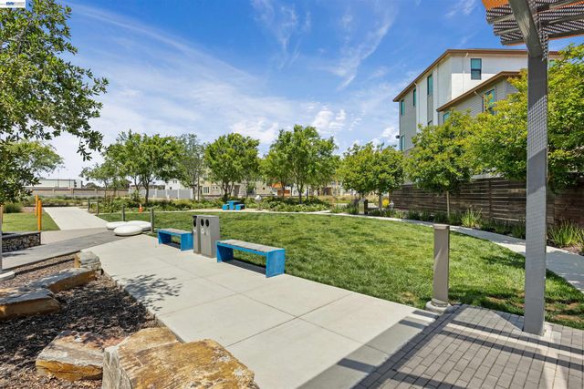 5915 Abbott St, Dublin, CA 94568