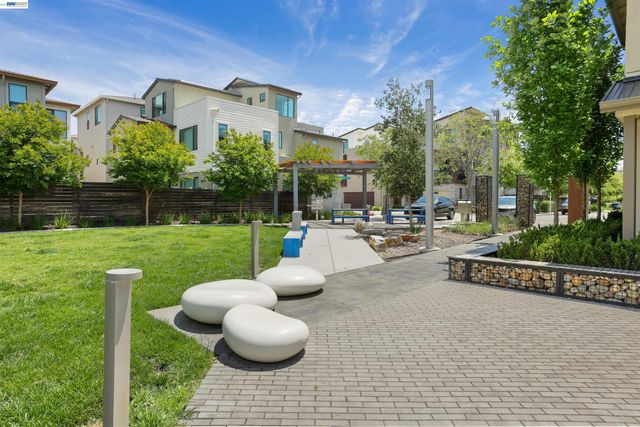 5915 Abbott St, Dublin, CA 94568