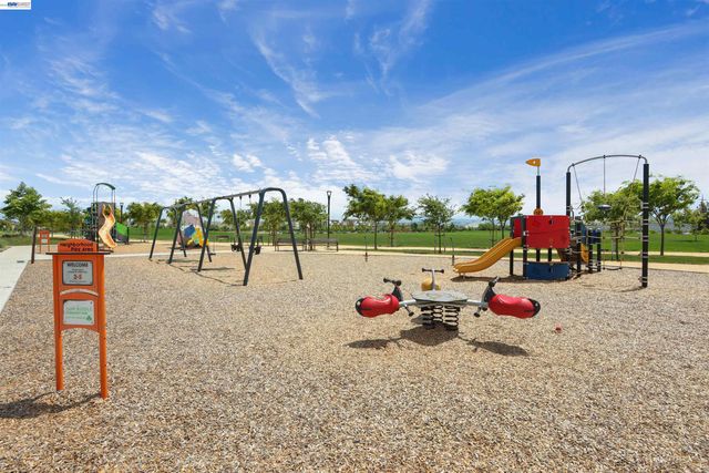5915 Abbott St, Dublin, CA 94568