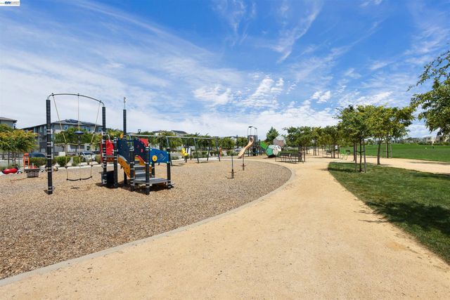 5915 Abbott St, Dublin, CA 94568