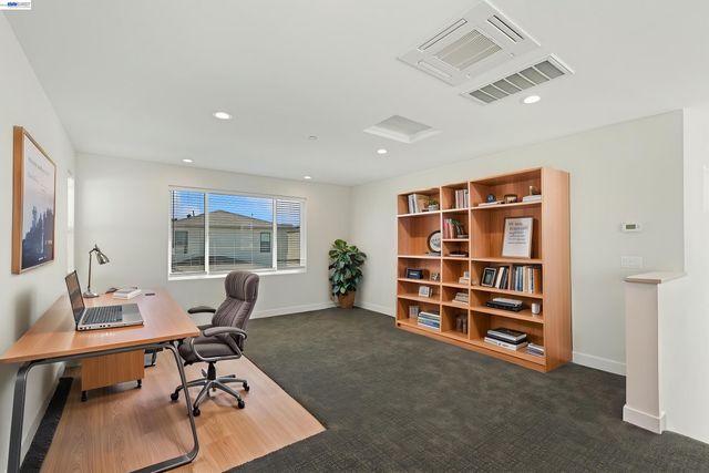 5915 Abbott St, Dublin, CA 94568