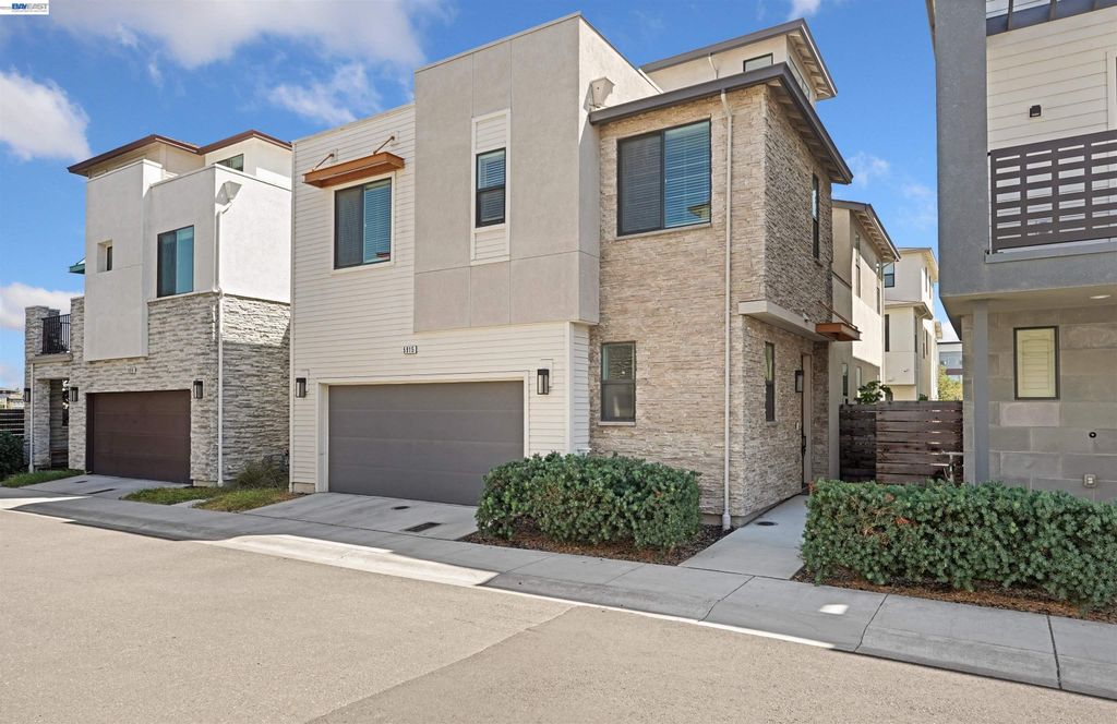 5915 Abbott St, Dublin, CA 94568