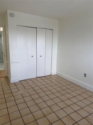 6190 W 19th Ave 303, Hialeah, FL 33012