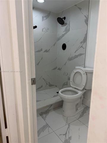 6190 W 19th Ave 303, Hialeah, FL 33012