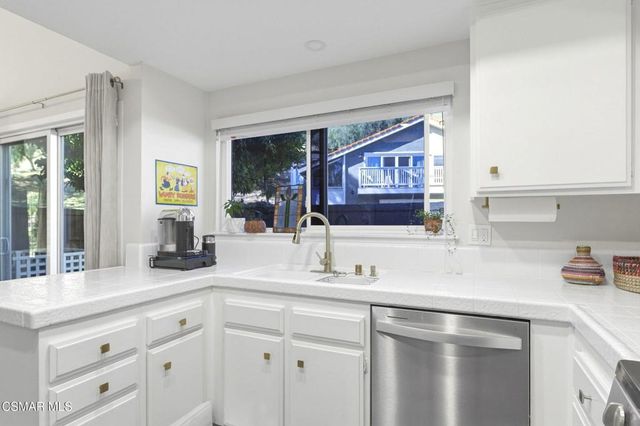 129 Conifer Circle, Oak Park, CA 91377