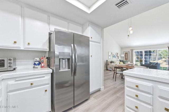 129 Conifer Circle, Oak Park, CA 91377