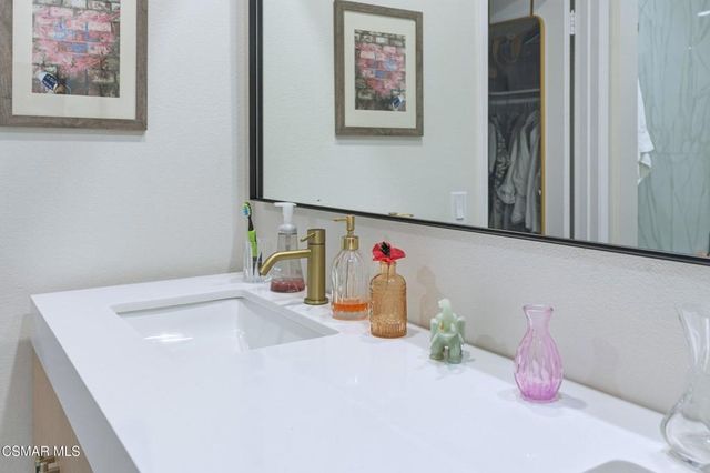 129 Conifer Circle, Oak Park, CA 91377