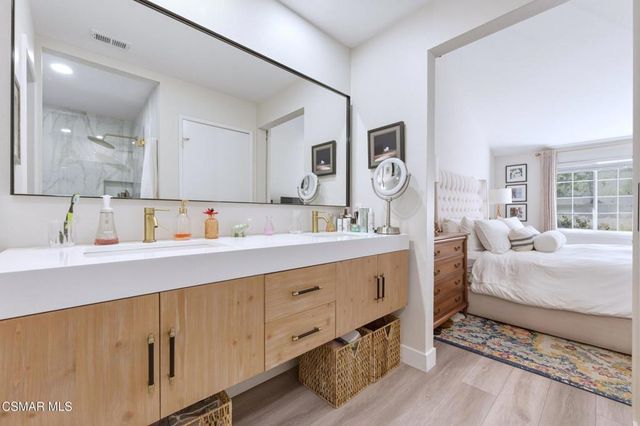 129 Conifer Circle, Oak Park, CA 91377