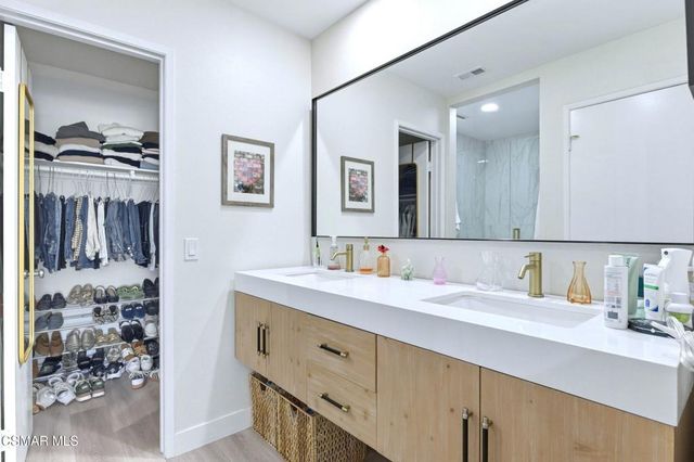 129 Conifer Circle, Oak Park, CA 91377