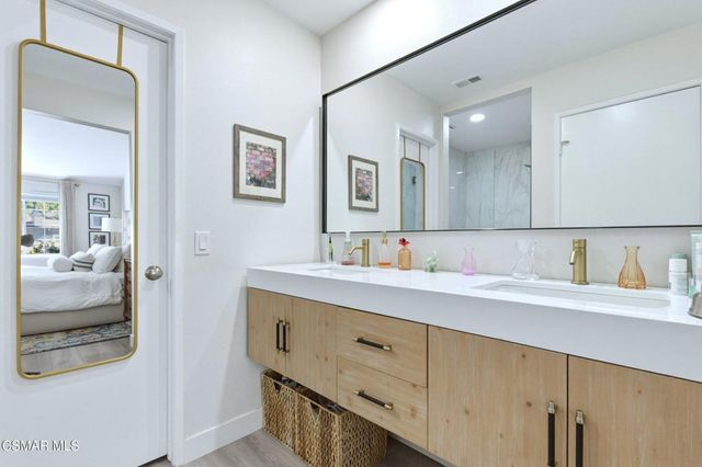 129 Conifer Circle, Oak Park, CA 91377