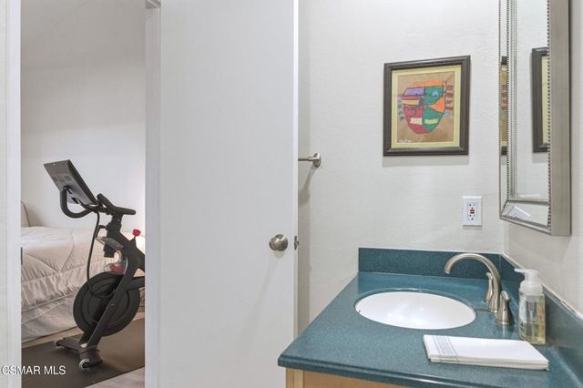 129 Conifer Circle, Oak Park, CA 91377