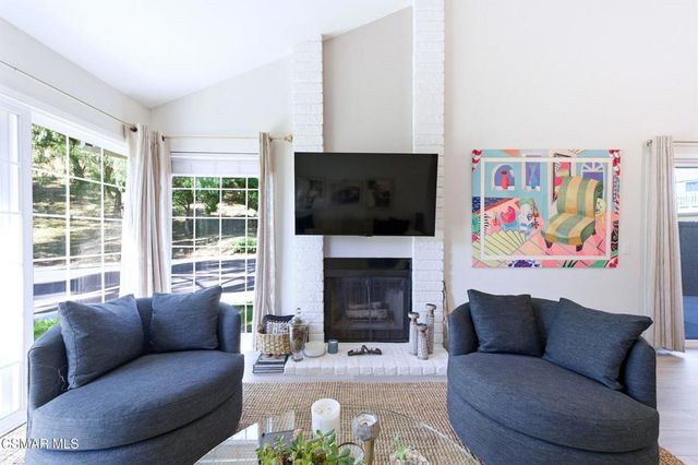 129 Conifer Circle, Oak Park, CA 91377