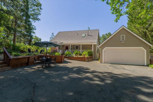 3035 Dalmatia Drive, Arnold, CA 95223