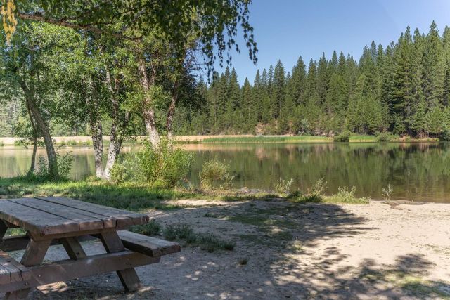 3035 Dalmatia Drive, Arnold, CA 95223
