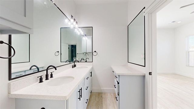 4867 North Oakland Lane, Bryan, TX 77808