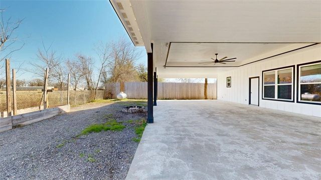 4867 North Oakland Lane, Bryan, TX 77808