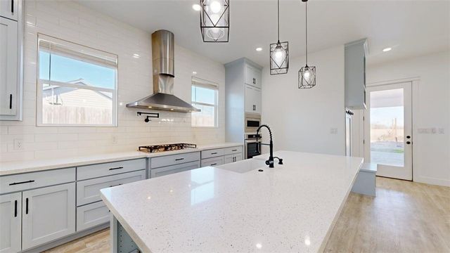 4867 North Oakland Lane, Bryan, TX 77808