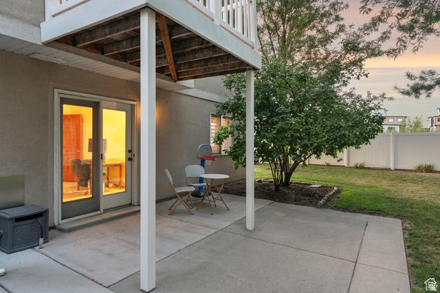 5037 S COTTON TREE LN, Holladay, UT 84117