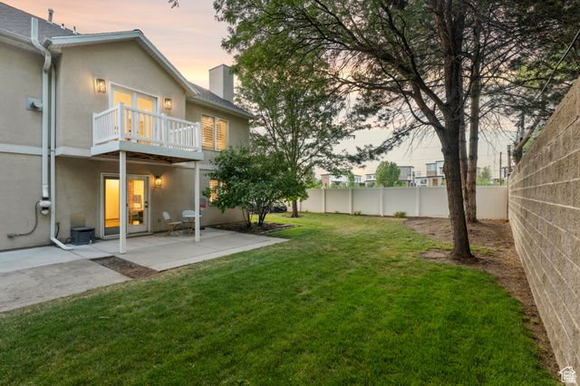 5037 S COTTON TREE LN, Holladay, UT 84117