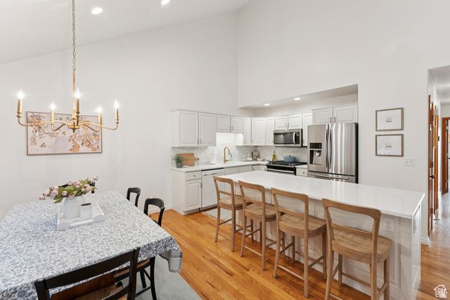 5037 S COTTON TREE LN, Holladay, UT 84117