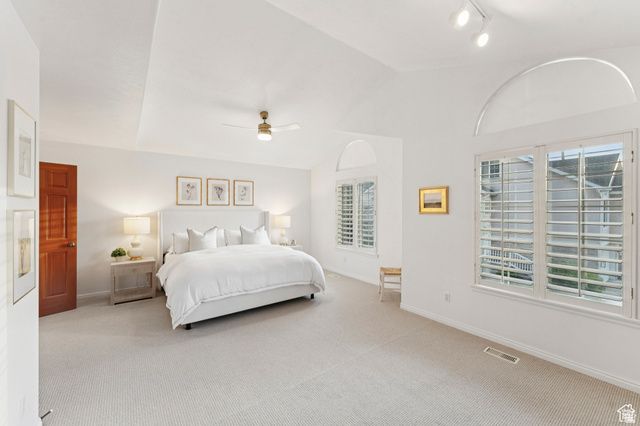 5037 S COTTON TREE LN, Holladay, UT 84117