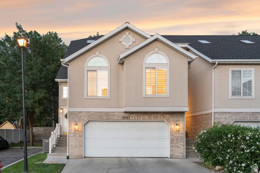 5037 S COTTON TREE LN, Holladay, UT 84117