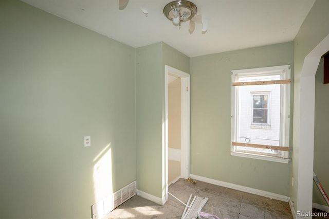 5045 Cadieux Road, Detroit, MI 48224